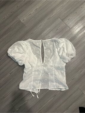 Urban Outfitters White Eyelet Puff Sleeve Peplum Top